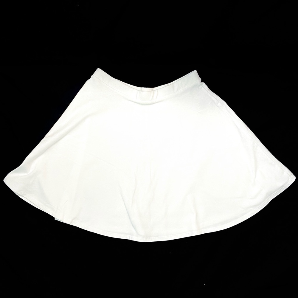 Brand New Forever 21 White Basic Skirt